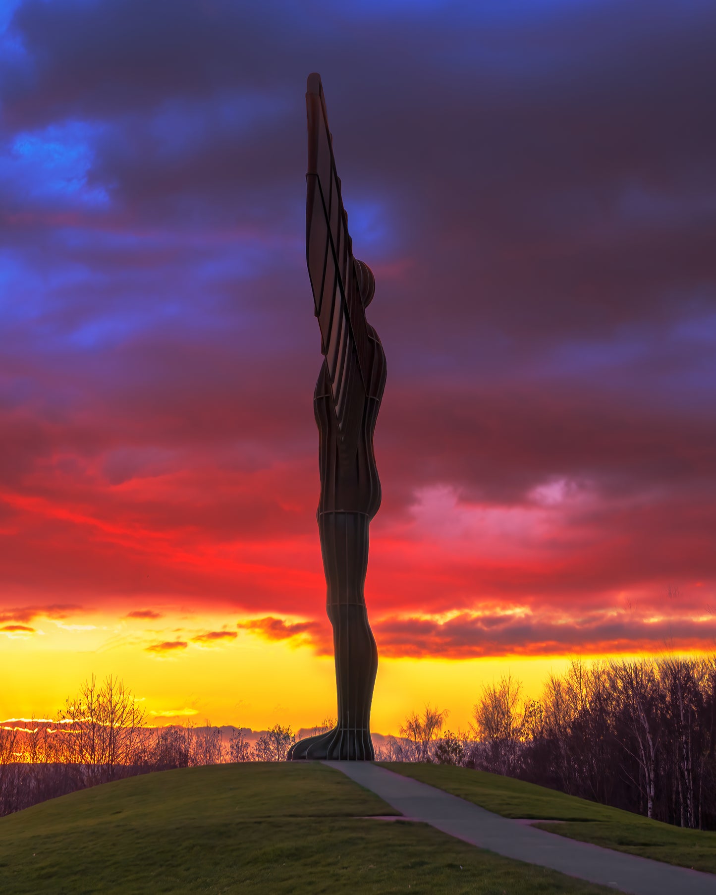 Beautiful sunset colours at the Angel of the North