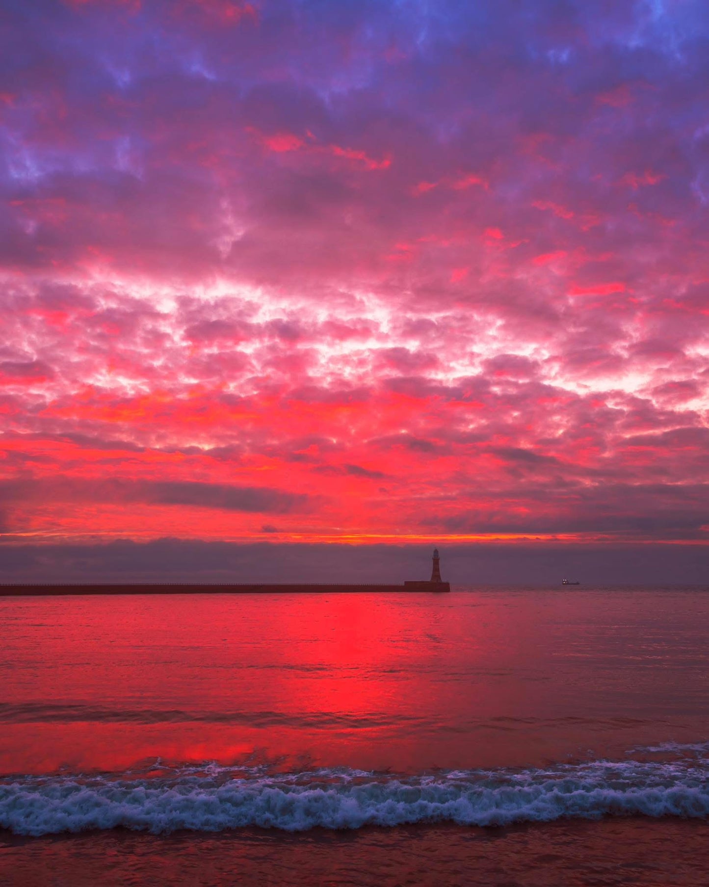 Stunning sunrise colours at Roker.
