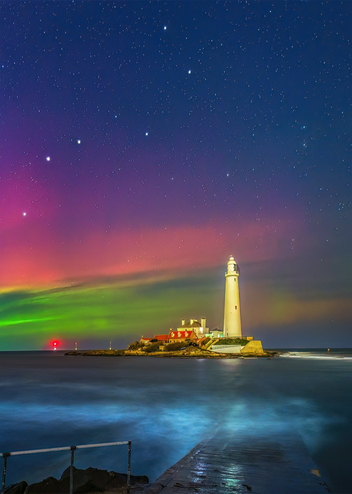 Aurora and The Plough at St. Mary’s Lighthouse.
