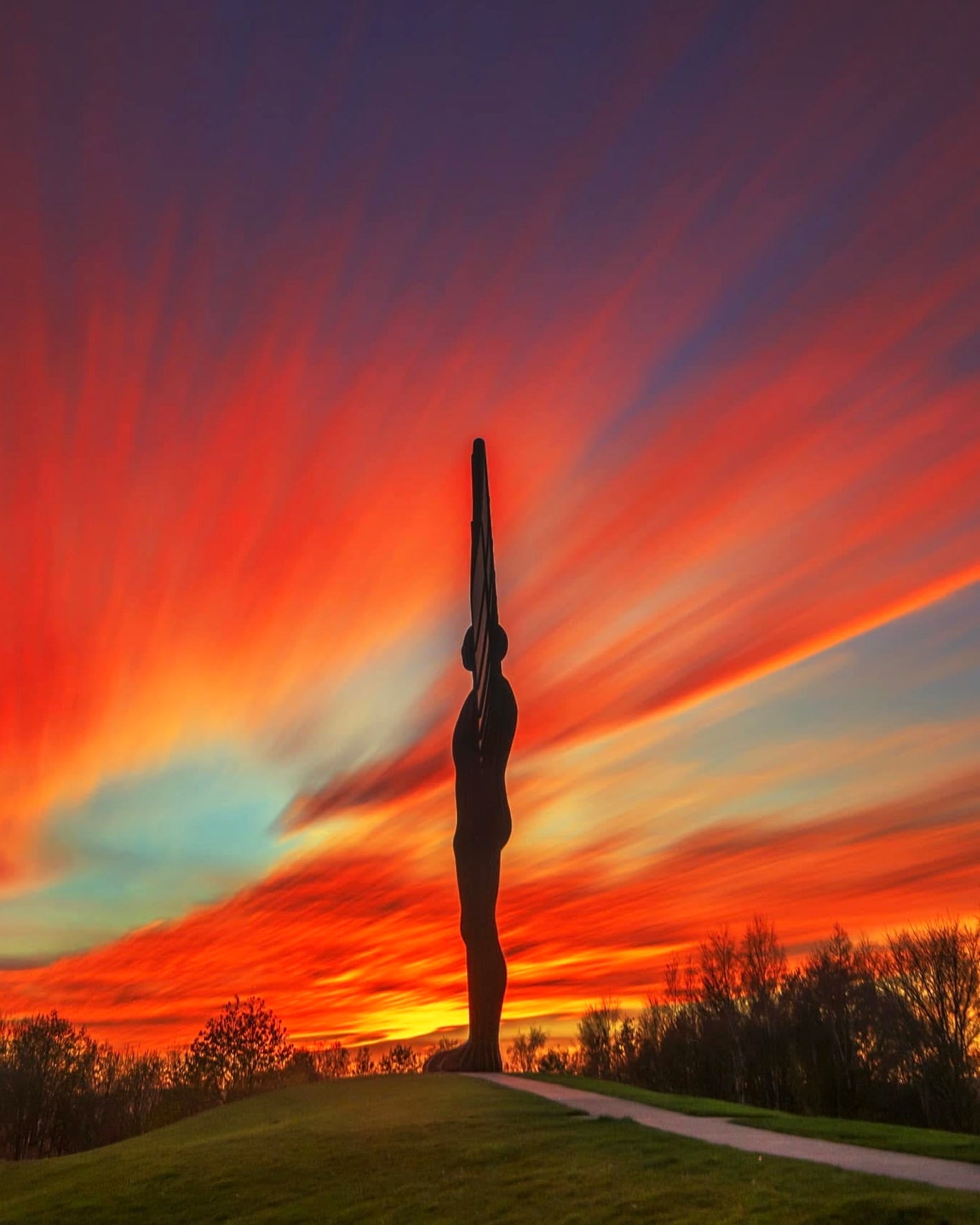 Long Exposure of a Spectacular Angel sunset.