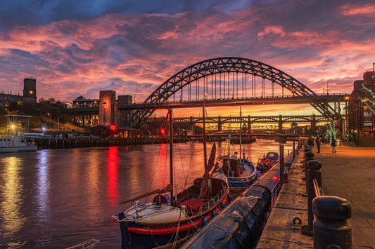 Boats on the Tyne after the sunset.