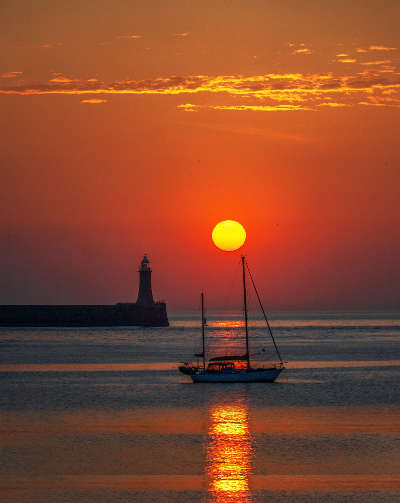 Calm and Serene sunrise at Little haven Beach