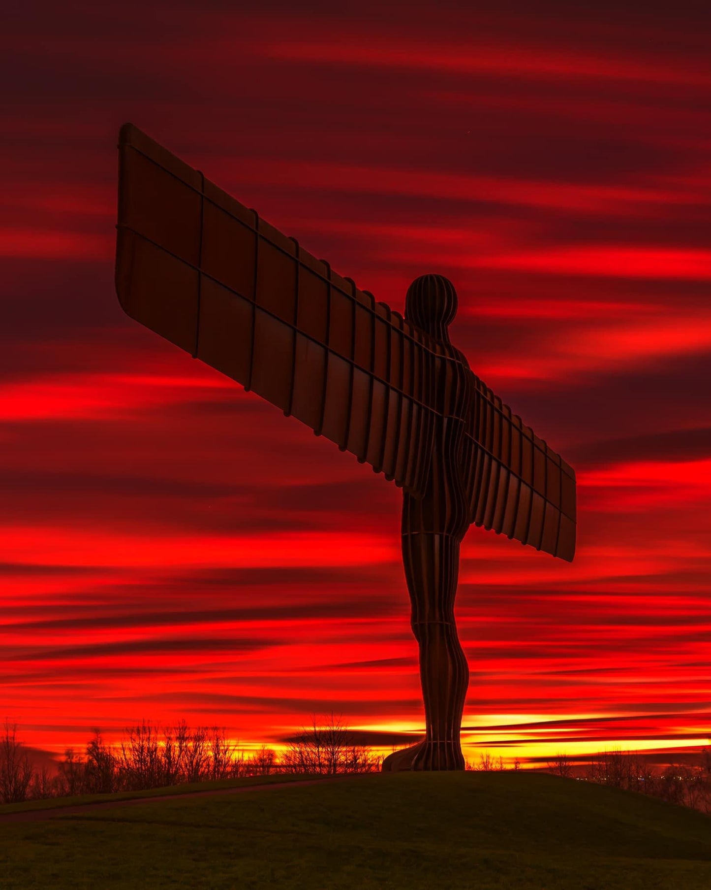 Amazing red sky just before dark at the Angel of the North.