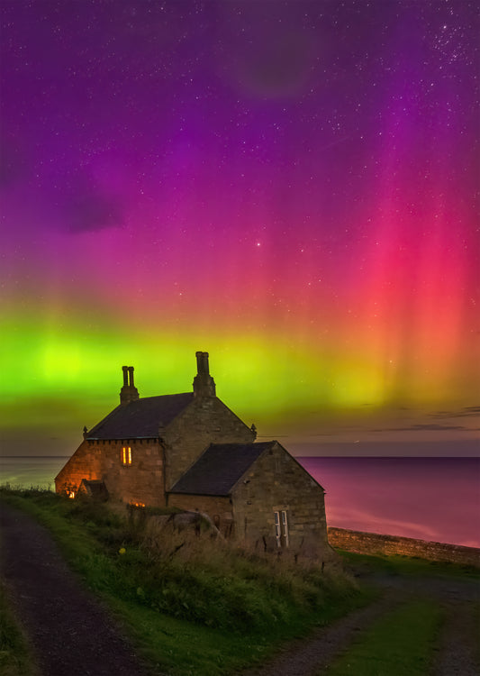 Amazing Aurora over Howick Bathing House.