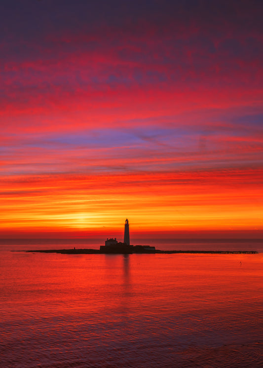 Fabulous colourful sunrise at St Mary’s Lighthouse
