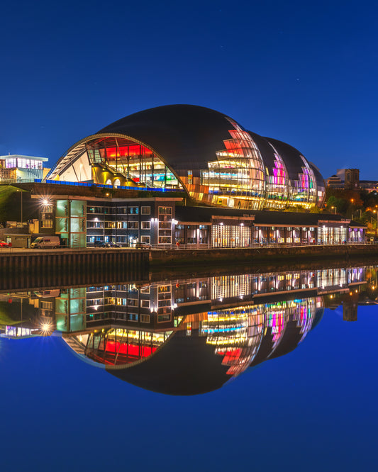 Perfect reflections of the Glasshouse