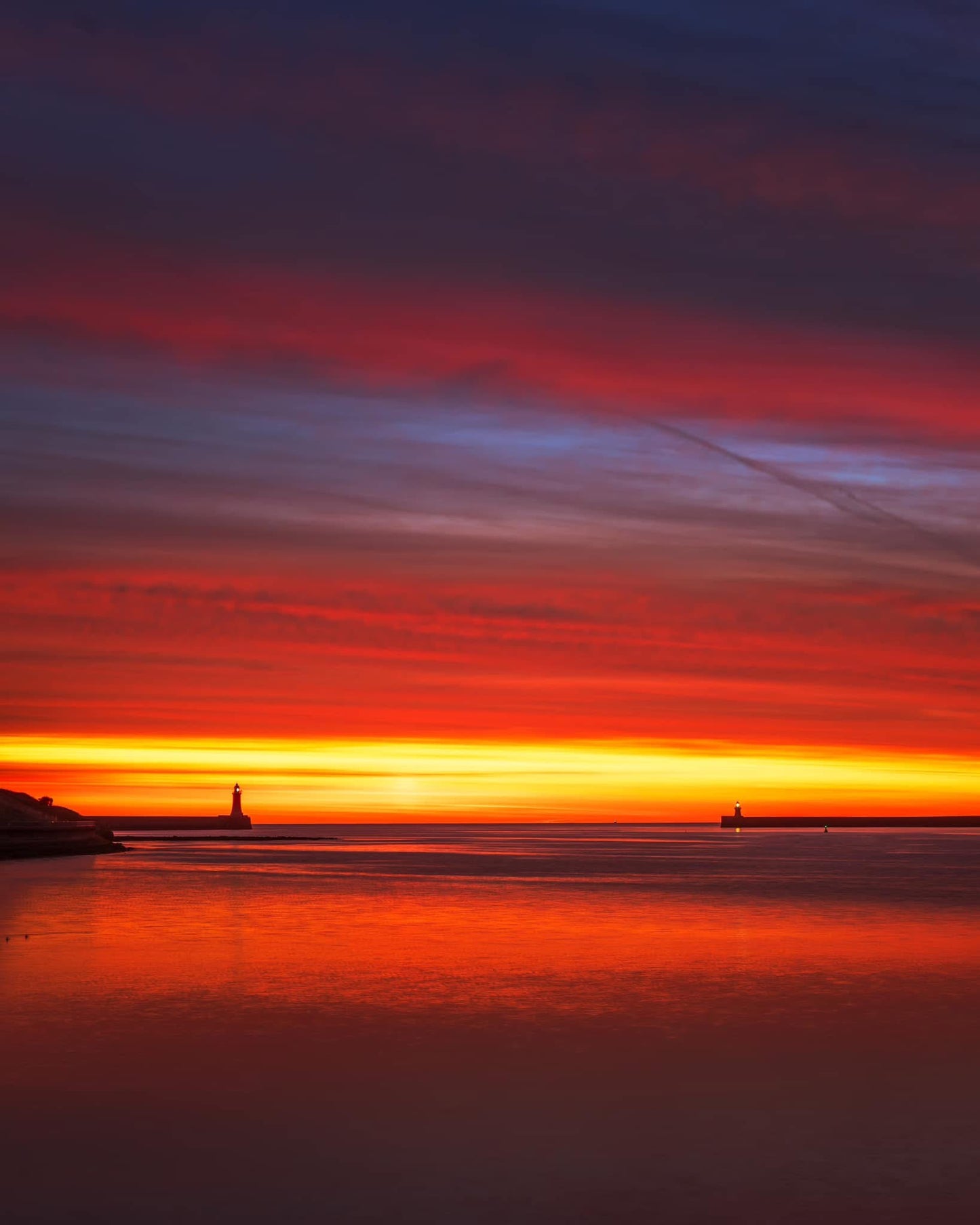 Stunning Tynemouth sunrise with both lighthouses