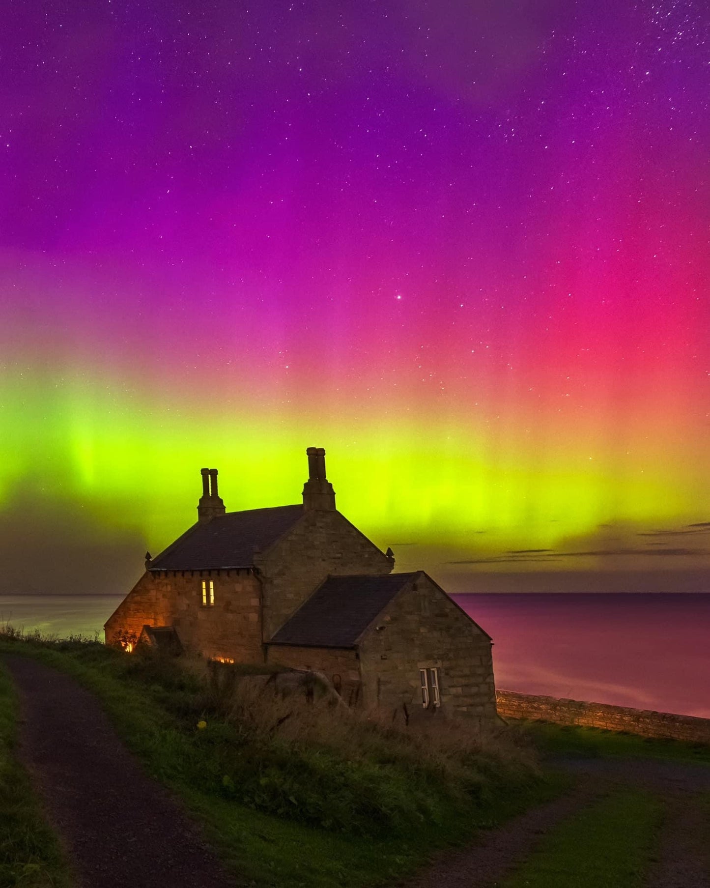 Beautiful Aurora over Howick Bathing  House