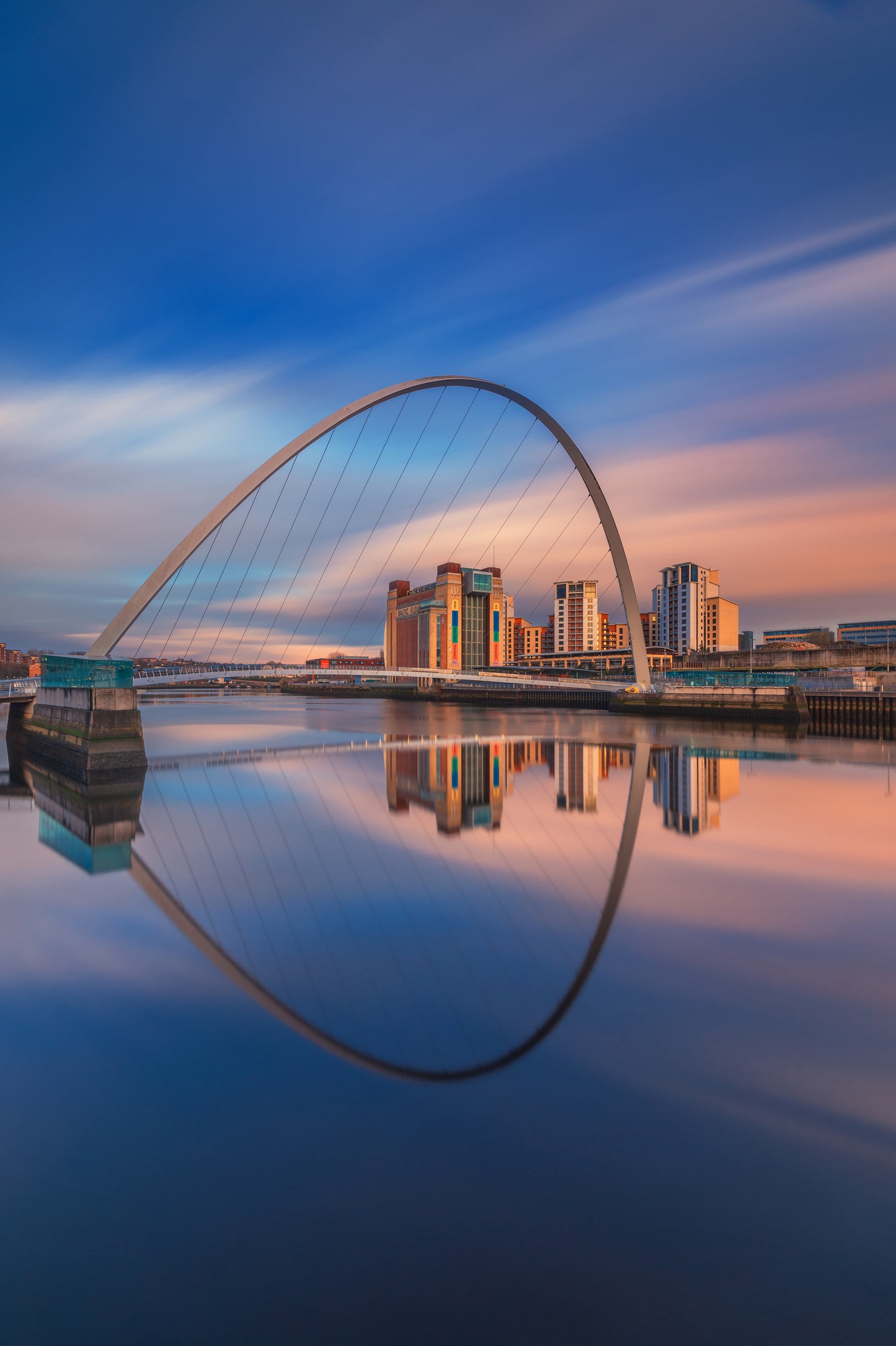 Early evening long exposure of Millennium Bridge