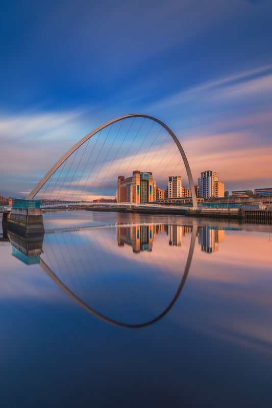 Early evening long exposure of Millennium Bridge